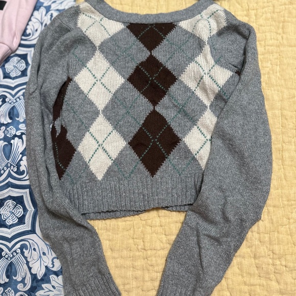 American Eagle Cropped Argyle Button-Up Cardigan - Picture 3 of 4